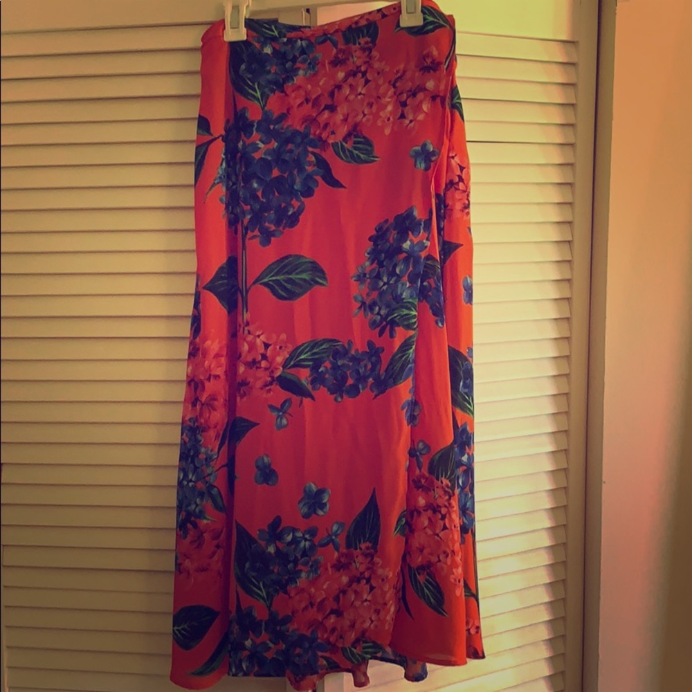 Show me your MUMU skirt